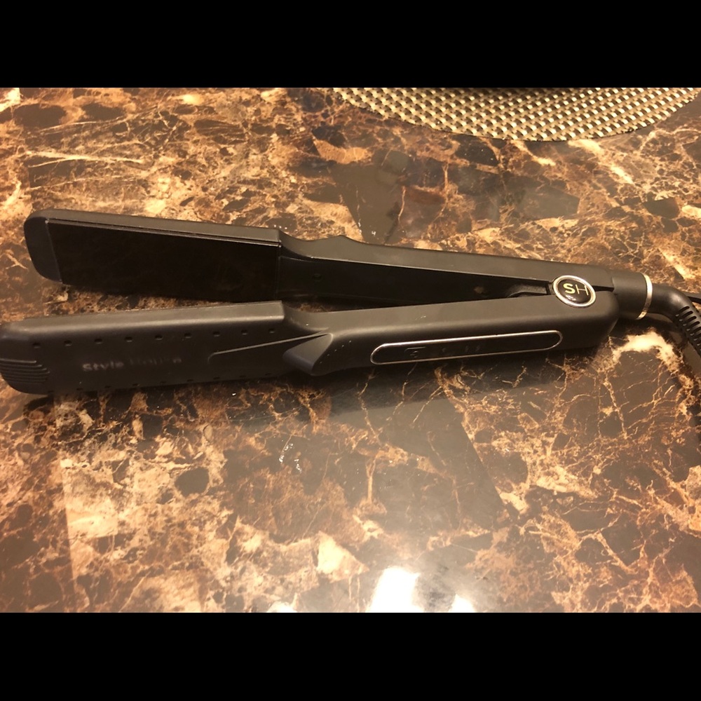 Style House hair straightener
